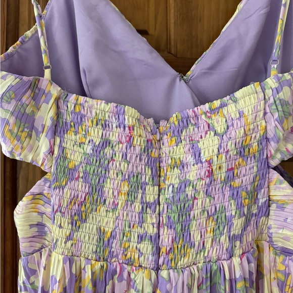 Astr White Ruched Tiered Midi Dress Large - Picture 6 of 8